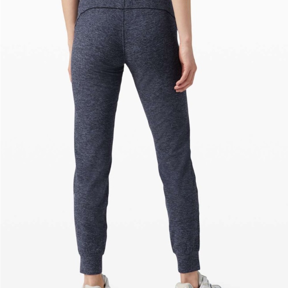 ✨Lululemon Ready To Rulu Pant *29"
Heathered Peri Purple / Black size 6